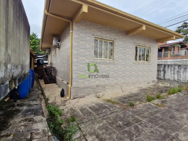 Imagem 4: Casa de Esquina com 3 Dormitórios e Edícula no Jardim Atlântico