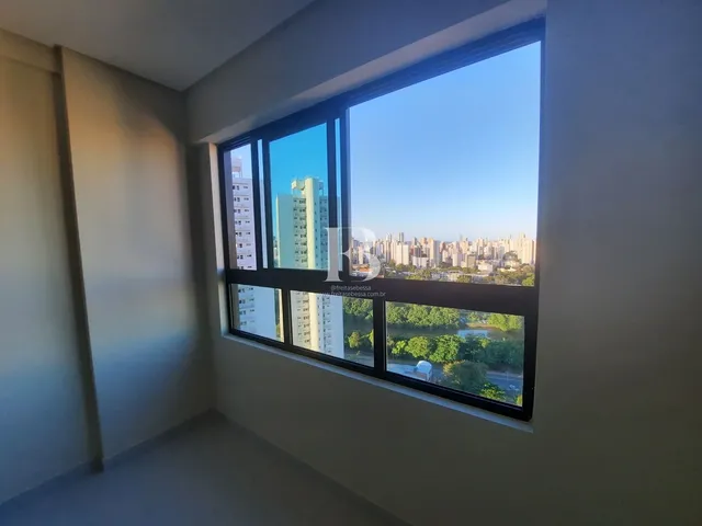 Imagem: O apartamento possui 2 Dormitórios, 1 Suíte, 2 Banheiros,