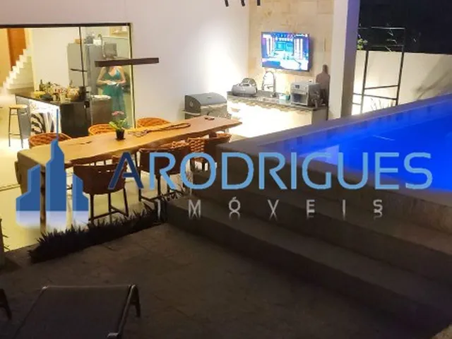 Imagem: Casa Duplex à Venda em Abrantes Condomínio