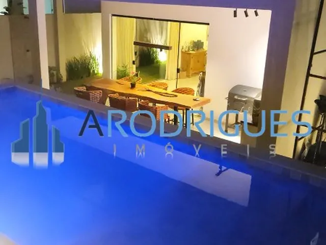 Imagem 2: Casa Duplex à Venda em Abrantes Condomínio com Infraestrutura Completa 3 Quartos 1