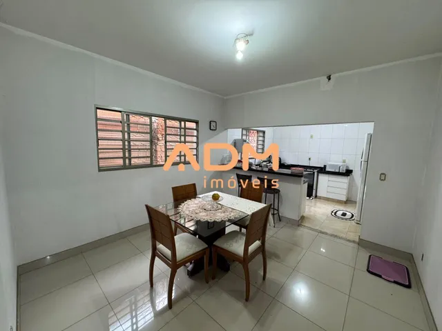 Imagem 6: Casa á venda 3 Qtos - Sendo 1 Suíte - Parque Amazônia - Goiânia - 240m²