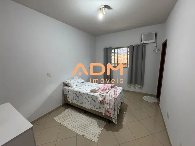 Imagem 4: Casa á venda 3 Qtos - Sendo 1 Suíte - Parque Amazônia - Goiânia - 240m²