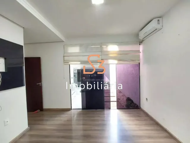 Imagem 7: Casa para locação no Alto Umuarama: 3 quartos, 1 suíte, 2 salas, 1 banheiro, 4 vagas