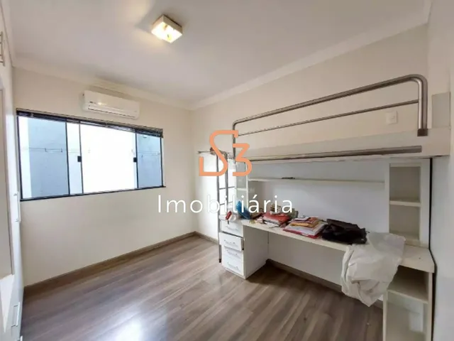 Imagem 5: Casa para locação no Alto Umuarama: 3 quartos, 1 suíte, 2 salas, 1 banheiro, 4 vagas