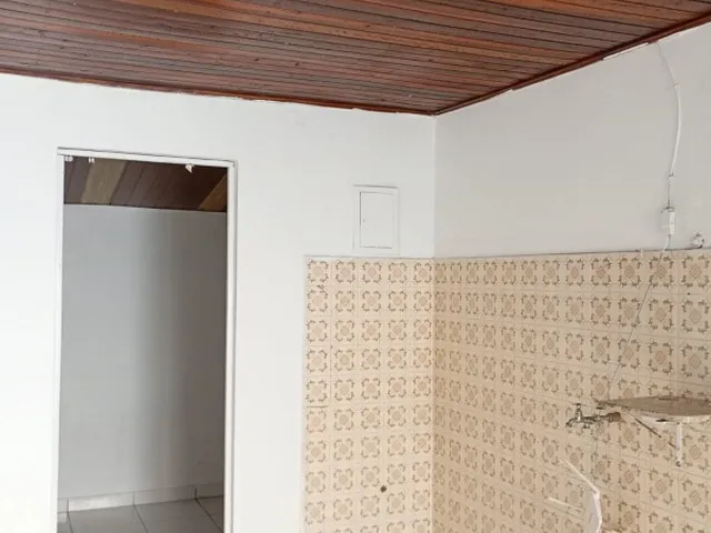 Imagem 3: CASA - MATINHOS Casa com 3 dormitórios