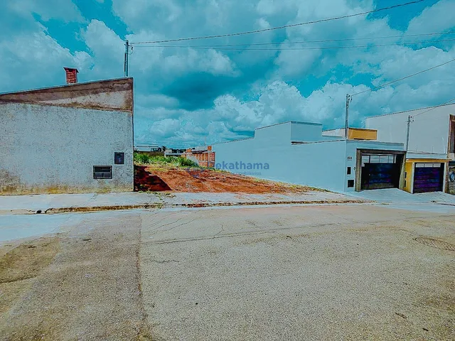 Imagem: TERRENO RESIDENCIAL em ALFENAS - MG, RESIDENCIAL
