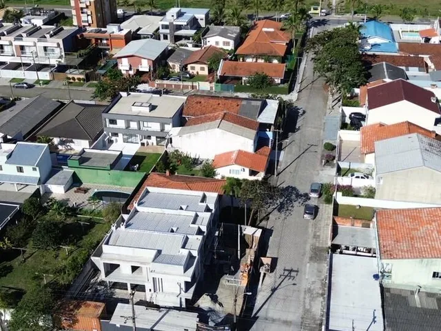 Imagem: Sobrado Próximo ao Mar com 3 Suítes