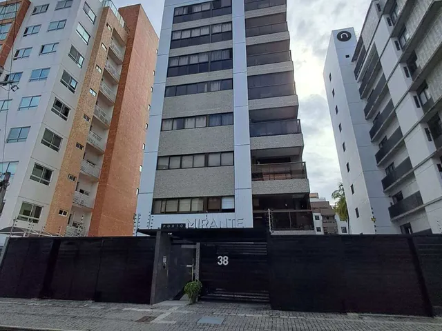 Imagem: O apartamento possui 2 Dormitórios, 1 Suíte, 3 Banheiros,