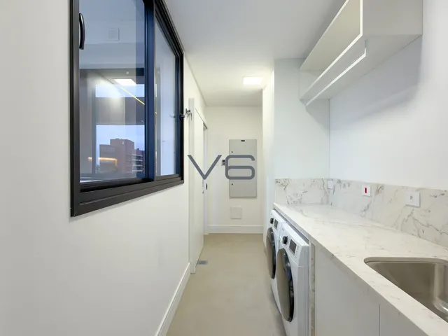 Imagem 11: Apartamento Alto Padrão com 3 suítes, 4 vagas de garagem, 176m² privativos, no Batel