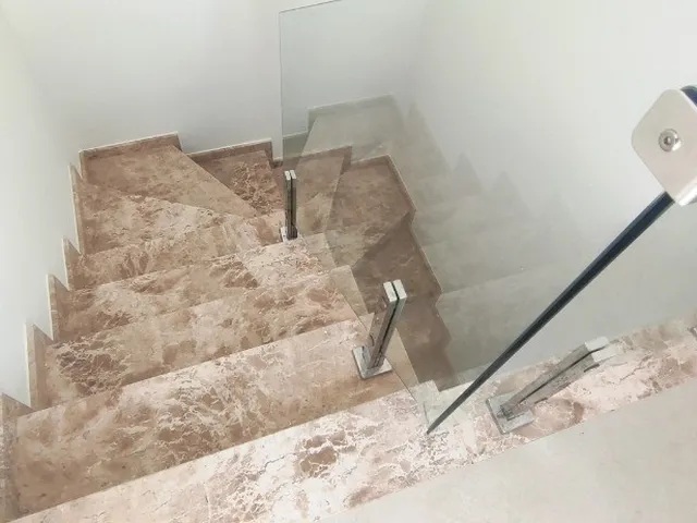 Imagem 8: TRIPLEX A VENDA NO BAIRRO UBERABA, DE FRENTE PARA A RUA