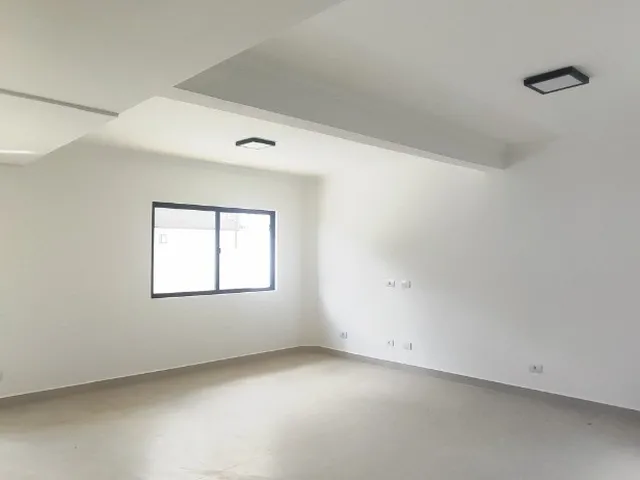 Imagem 6: TRIPLEX A VENDA NO BAIRRO UBERABA, DE FRENTE PARA A RUA