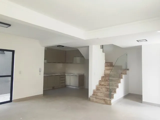 Imagem 14: TRIPLEX A VENDA NO BAIRRO UBERABA, DE FRENTE PARA A RUA