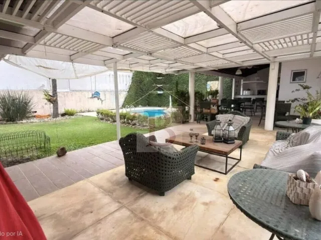 Imagem 10: Magnífica Casa com 6 Quartos e 3 Suítes em Camboinhas, Niterói-RJ - 700m² de Pura
