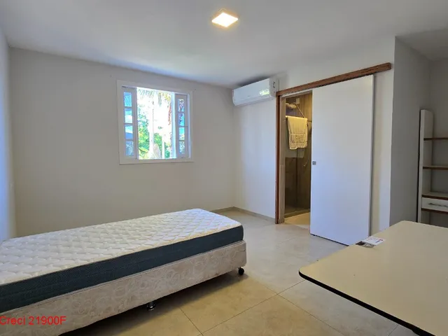 Imagem 10: Excelente casa Duplex 5 suítes, terreno amplo com lagoa, Busca Vida, Camaçari, BA