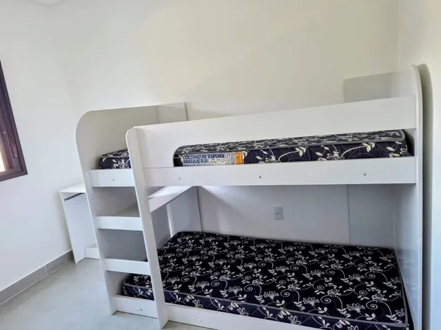 Imagem 12: Casa à venda em Garopaba-SC, bairro Quinta dos Açores: 3 quartos, 1 suíte, 1 sala, 3