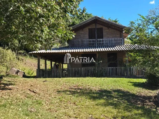 Imagem: Área Rural, com Casa de Pedra, Ideal para