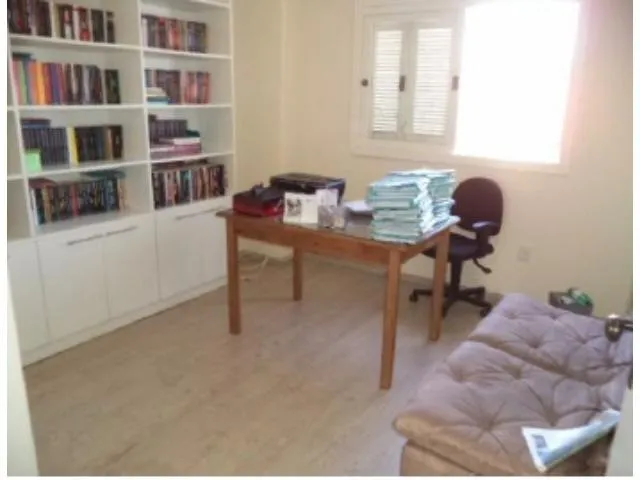 Imagem 2: CASA RESIDENCIAL em PORTO ALEGRE - RS, HÍPICA