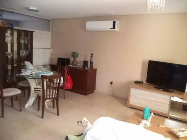 Imagem 11: CASA RESIDENCIAL em PORTO ALEGRE - RS, HÍPICA