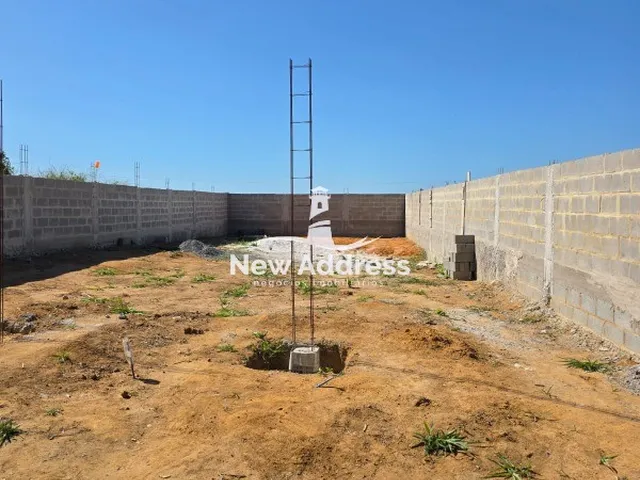 Imagem 4: Construa seu projeto em Guarapari: terreno plano, murado e pronto para receber a casa que
