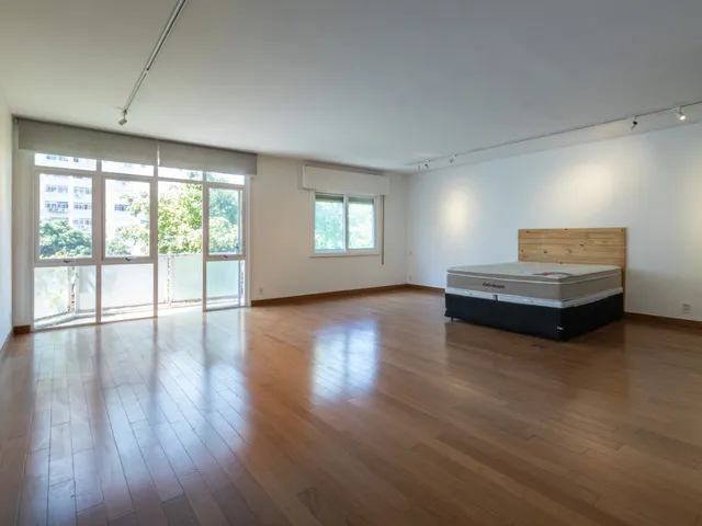 Imagem: Apartamento À Venda no Bairro Cerqueira