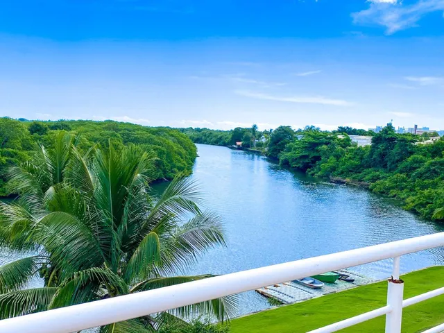 Imagem 2: Cobertura com 4 dormitórios - Aluguel - R$6.500(Taxas inclusas) - 175 m² - Buraquinho