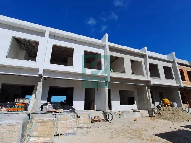 Imagem 5: Casa Beira-Mar de Alto Padrão com 4 Suítes na Praia de Mariscal - Bombinhas/SC