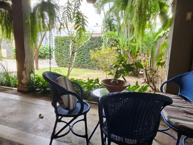 Imagem: Casa à Venda com Quarto Externo e Garagem