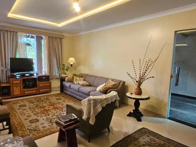 Imagem 13: Casa à Venda com Quarto Externo e Garagem no Cypress Garden
