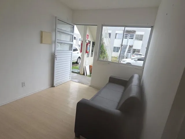 Imagem: Apartamento térreo com quintal à venda