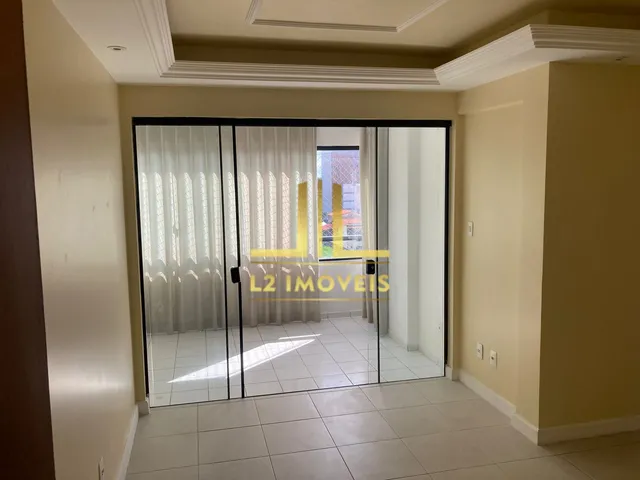 Imagem: O apartamento possui 2 Dormitórios, 1 Suíte, 1 Banheiro,