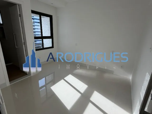Imagem 9: Apartamento em Alphaville I à Venda com 3 quartos, 3 suítes e 128m² - Nascente Total