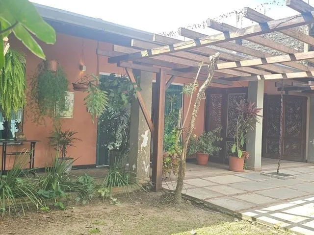 Imagem 9: Casa de 3 Quartos em Condomínio com Piscina e Academia