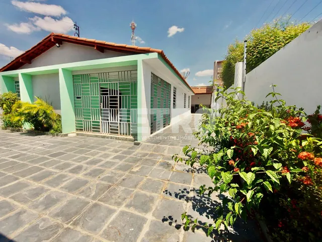 Imagem 3: Casa à venda no Lot. Eduardo 4 quartos, sendo 2 suítes, Petrolina-PE