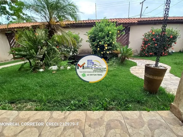 Imagem 2: CASA ELEGANTE LOTE INTEIRO A PASSOS DO MAR