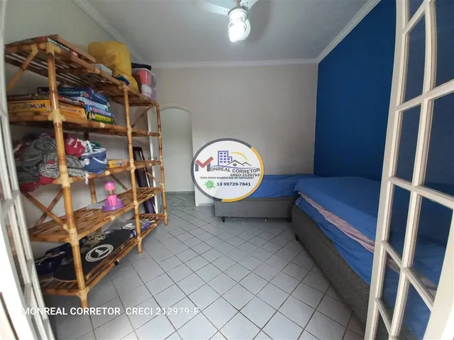 Imagem 14: CASA ELEGANTE LOTE INTEIRO A PASSOS DO MAR