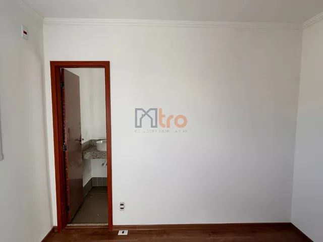 Imagem 2: Apartamento à venda em Itajubá-MG, no bairro Cruzeiro: 2 quartos, 1 suíte, 1 sala, 2