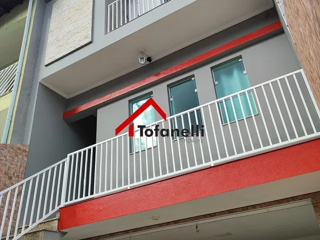 Imagem: A casa possui 3 Dormitórios, 3 Suítes, 4 Banheiros, 6