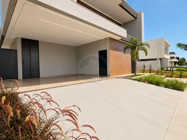 Imagem: A casa possui 3 Dormitórios, 3 Suítes, 3 Banheiros, 2