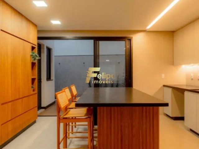 Imagem 5: LINDÍSSIMA CASA DUPLEX COM 03 SUÍTES, ACABAMENTO DE ALTA QUALIDADE, EXCLENTE