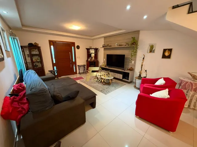 Imagem 16: LINDA ESPAÇOSA E ACONCHEGANTE CASA COM 03 SUÍTES, ÁREA GORMET E PISCINA, À VENDA NA