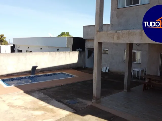 Imagem 3: Casa em Condomínio de Luxo em Brasília-DF, 3 Quartos, 3 Suítes, 2 Banheiros, 2 Vagas