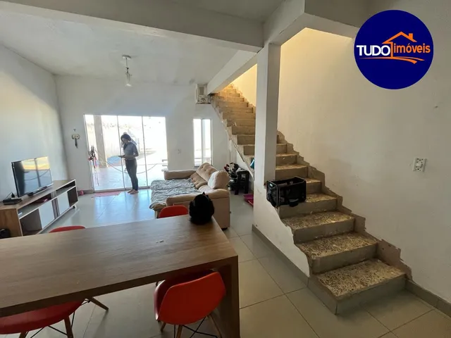 Imagem 6: Casa em Condomínio de Luxo em Brasília-DF, 3 Quartos, 3 Suítes, 2 Banheiros, 2 Vagas