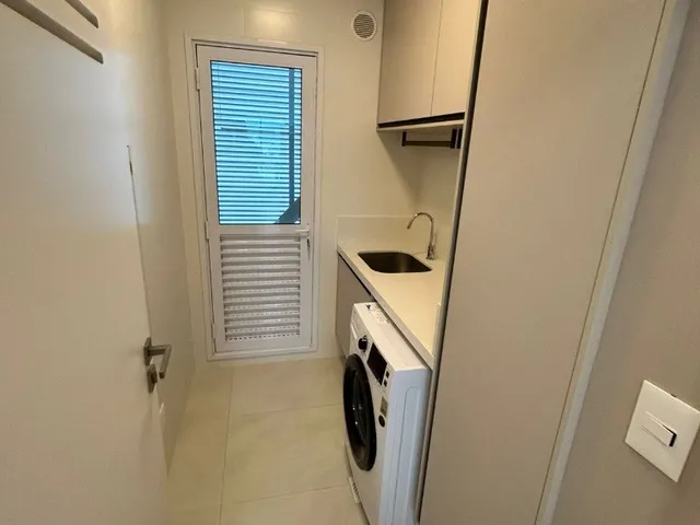 Imagem 10: Aluguel de Luxuoso Apartamento de 4 Quartos no Centro de Balneário Camboriú - 132 m²
