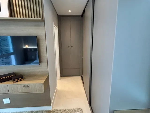 Imagem 3: Aluguel de Luxuoso Apartamento de 4 Quartos no Centro de Balneário Camboriú - 132 m²