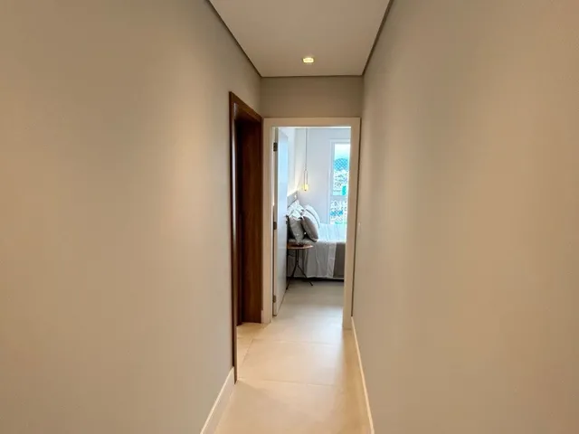 Imagem 4: Aluguel de Luxuoso Apartamento de 4 Quartos no Centro de Balneário Camboriú - 132 m²