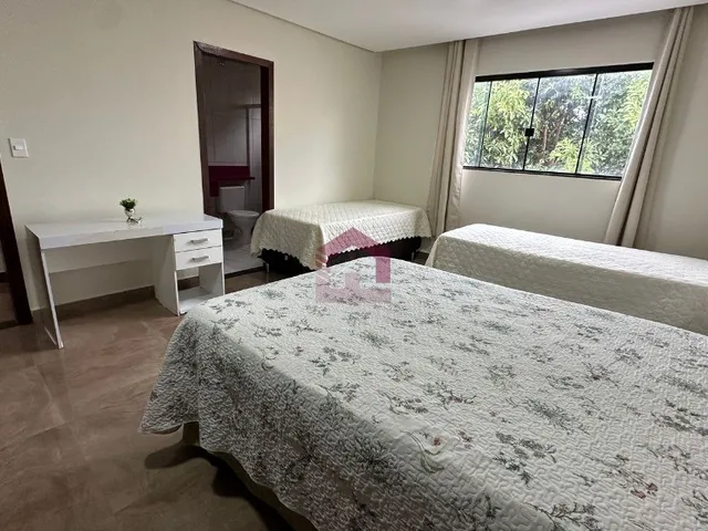 Imagem 7: ARNIQUEIRA - 5 QUARTOS - 3 SUÍTES - REFORMADA - ALTO PADRÃO - CONDOMÍNIO FECHADO