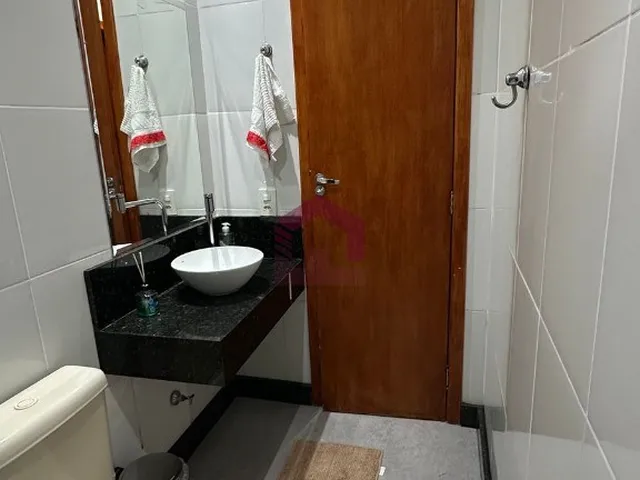 Imagem 10: ARNIQUEIRA - 5 QUARTOS - 3 SUÍTES - REFORMADA - ALTO PADRÃO - CONDOMÍNIO FECHADO