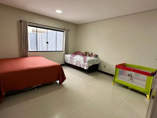 Imagem 9: ARNIQUEIRA - 5 QUARTOS - 3 SUÍTES - REFORMADA - ALTO PADRÃO - CONDOMÍNIO FECHADO