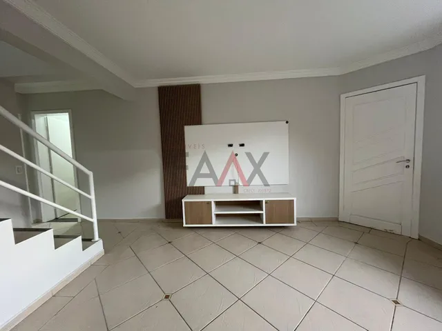 Imagem 13: Excelente Sobrado com Suíte e Sacada no Bairro Santa Cruz