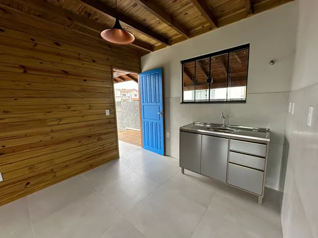 Imagem 8: Casa com dois dormitórios e próximo a praia do Campeche
